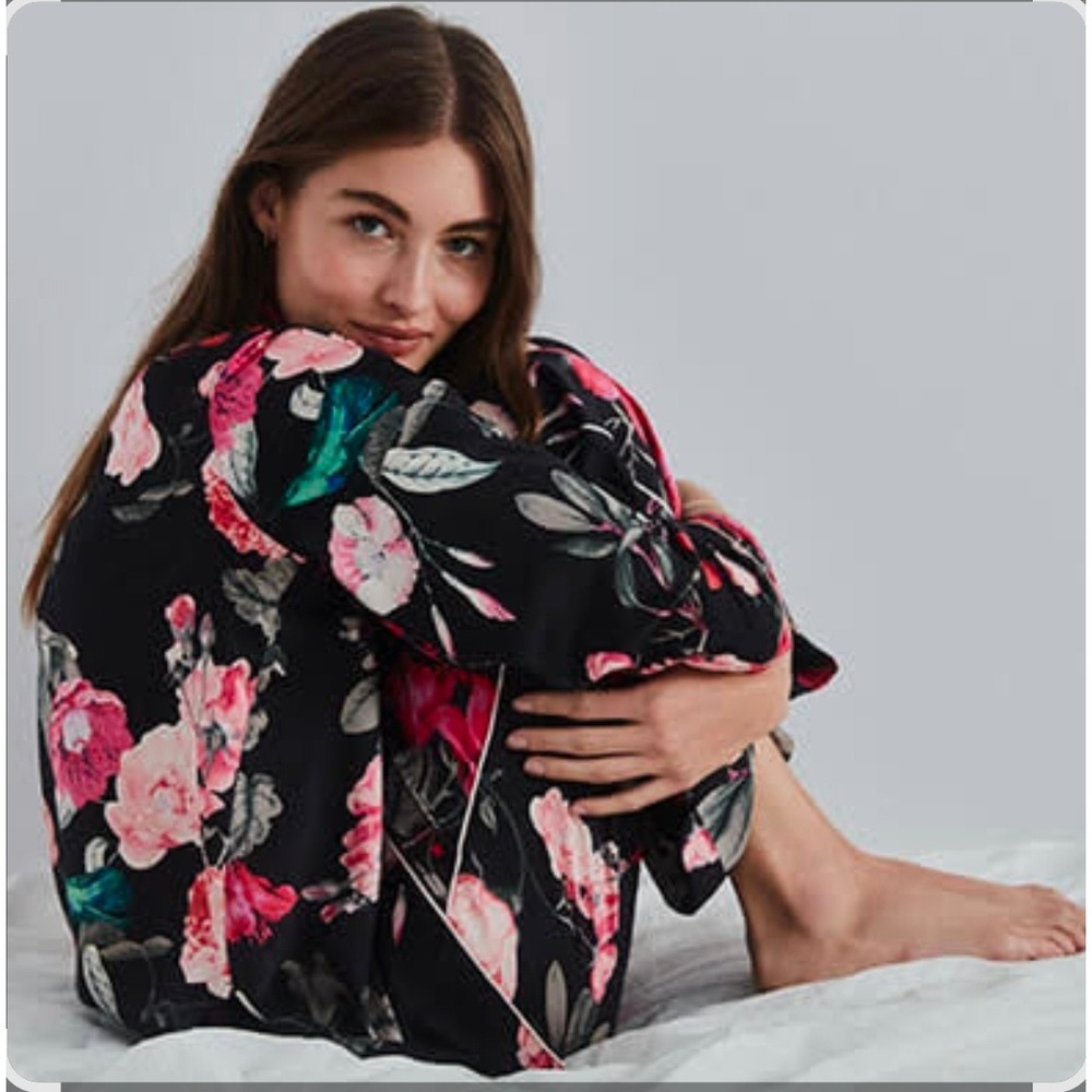 Victoria's Secret Black Pink Floral Silky Pajama Top Monogram Pocket Medium